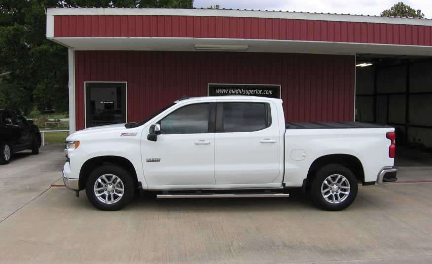 2022 Chevrolet Silverado 1500 LT - Photo 1